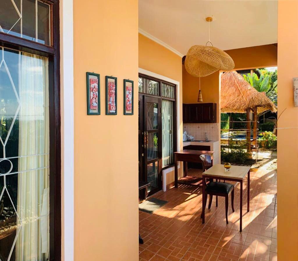 Giri'S Villa Jimbaran Ungasan Exteriör bild