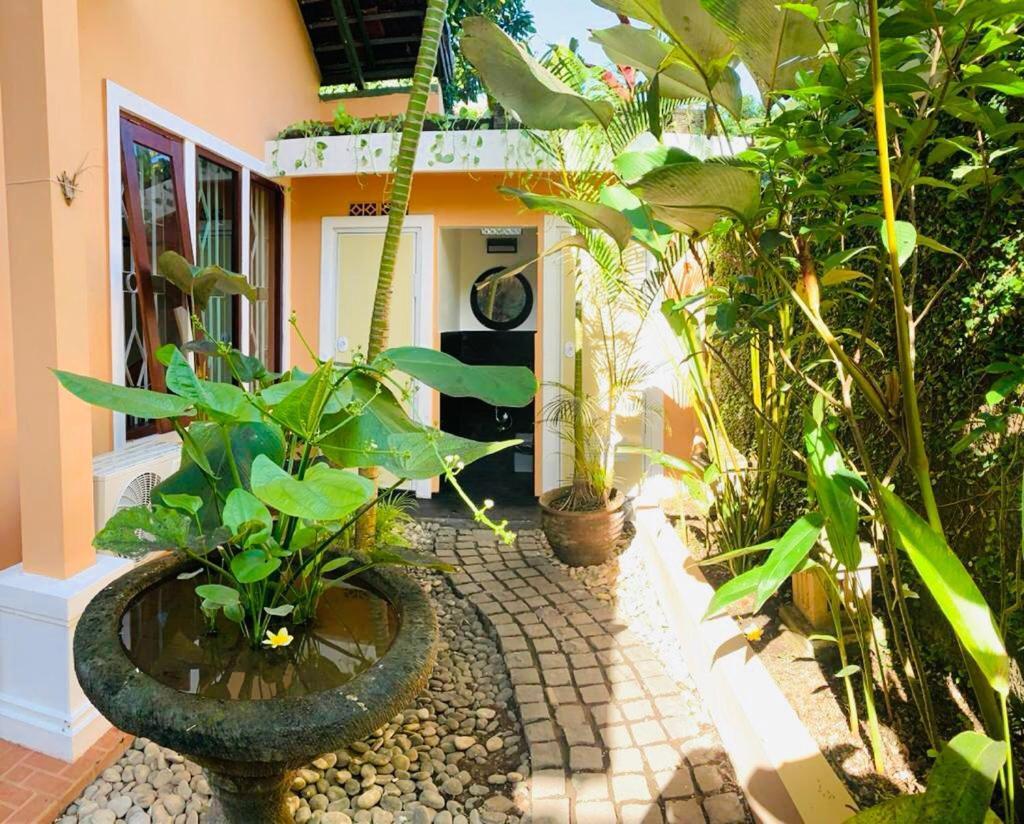 Giri'S Villa Jimbaran Ungasan Exteriör bild